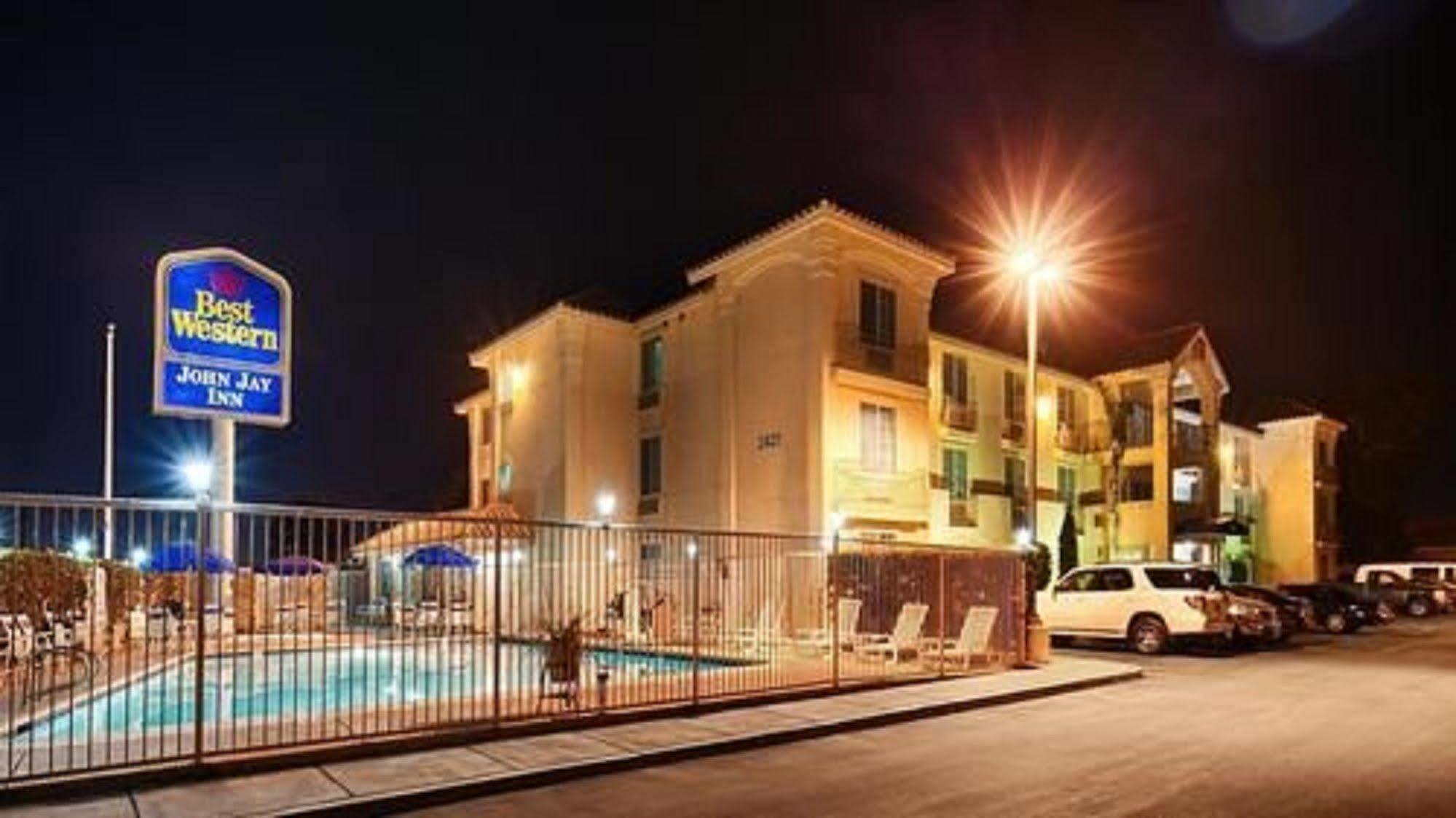 Western John Jay 3* Calexico